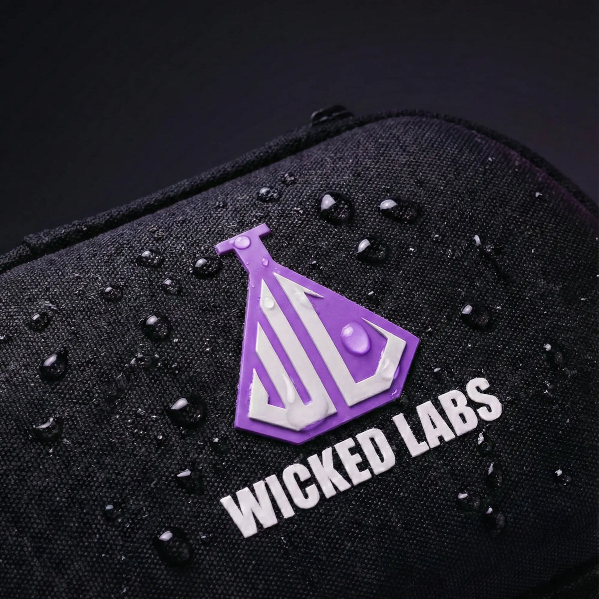 Controller case with carbon black design
